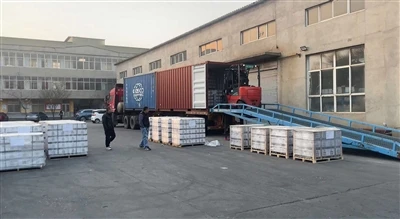 Učitajte i isporučite robu u kontejnere